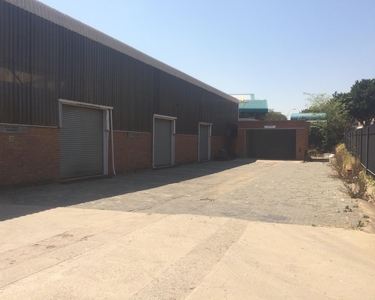 2,825m² Warehouse For Sale in Meadowdale