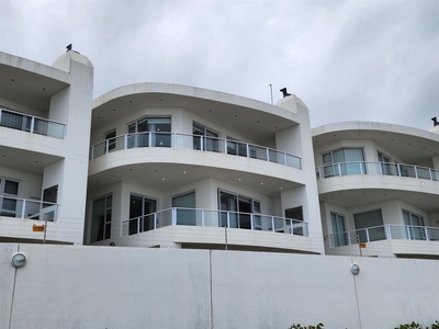 3 Bedroom Apartment For Sale in Jeffreys Bay Central