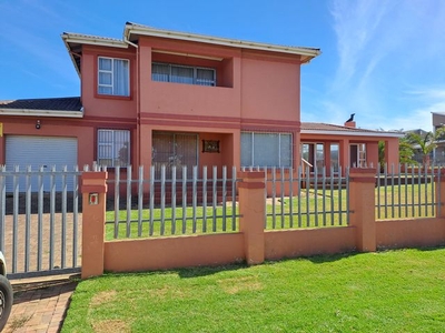 3 Bedroom House For Sale in C Place