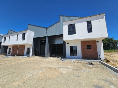 302m2 A-Grade Warehouse with Solar Panels To Let in Fisantekraal