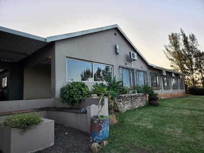 4 Bedroom Freehold For Sale in Empangeni Central