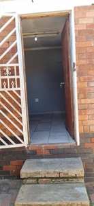 Cottage to let in Rosettenville