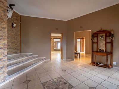 6 Bedroom House Sold in Northcliff