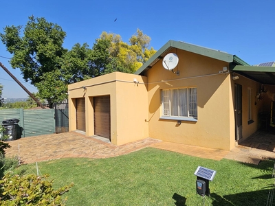 3 Bedroom Duet for Sale For Sale in Rietfontein - MR631872 -
