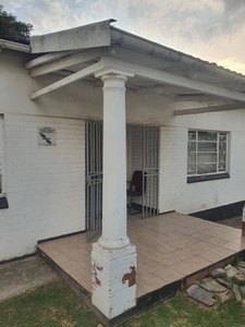 2 Bedroom House For Sale in Edenvale Central