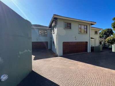 3 Bedroom Duplex For Sale in Mtunzini