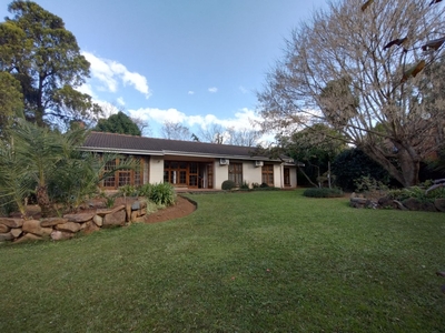 4 Bedroom House For Sale in Howick North