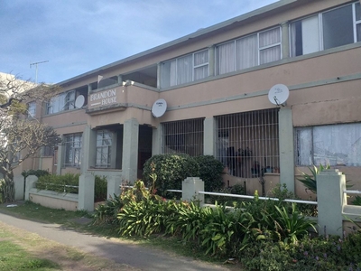 1 Bedroom Apartment Block To Let in Southernwood