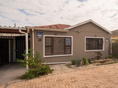 2 Bedroom house for sale in Ruyterwacht, Goodwood