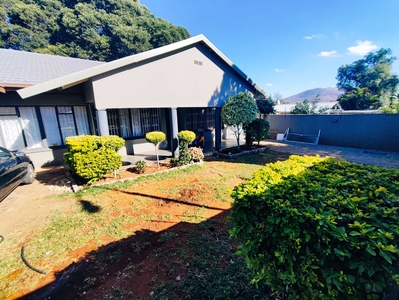 3 Bedroom House To Let in Protea Park