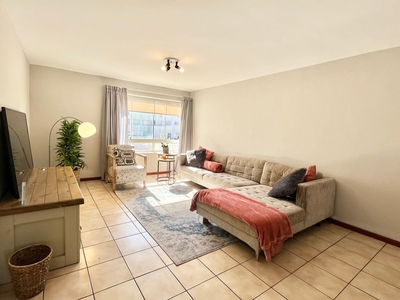 3 Bedroom Apartment For Sale in Stellenbosch Central