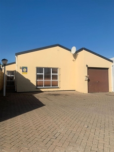 3 Bedroom House For Sale in Summer Greens