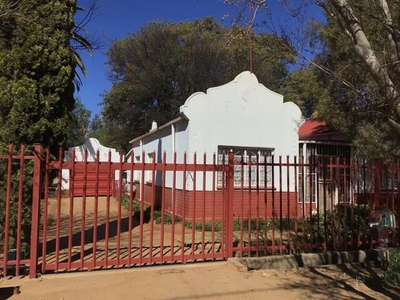 House For Sale In Christiana, North West