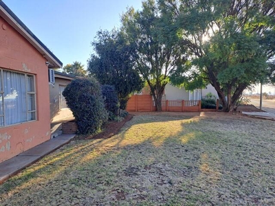 House For Sale In Manzil Park, Klerksdorp