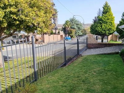 Townhouse For Sale In Cradock, Eastern Cape