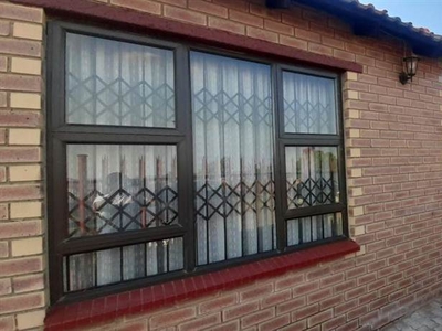 2 Bed House in Embalenhle