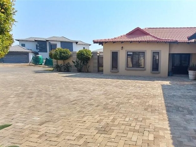 5 Bedroom house for sale in Savannah Country Estate, Pretoria