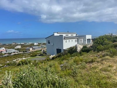 Apartment For Rent In Sunny Seas Estate, Bettys Bay
