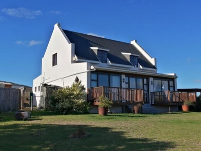 House For Sale In Baardskeerdersbos, Western Cape