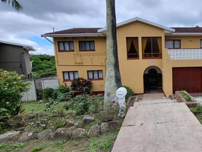 House For Sale In Braelyn Heights, East London