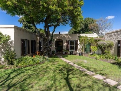 House For Sale In Constantia Hill Estate, Cape Town