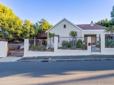 House For Sale In Courtrai, Paarl