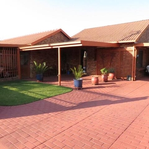 House For Sale In East Lynne, Pretoria