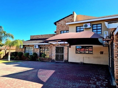 House For Sale In El Toro Park, Kimberley