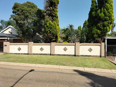 House For Sale In Florauna, Pretoria