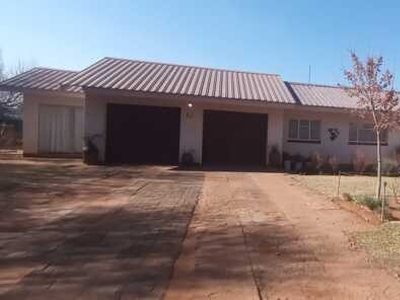 House For Sale In Hartbeesfontein, North West