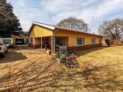 House For Sale In Hartbeesfontein, North West