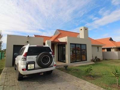House For Sale In Kidds Beach, East London