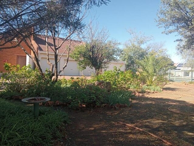 House For Sale In Langenhovenpark, Bloemfontein