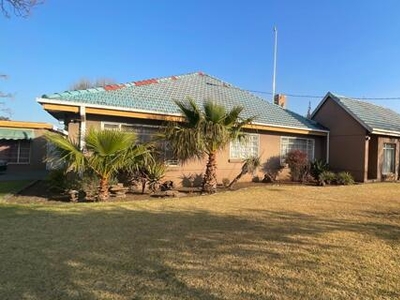 House For Sale In Peacehaven, Vereeniging