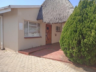 House For Sale In Randlespark, Klerksdorp