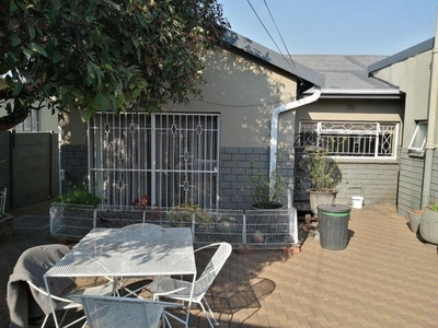 House For Sale In Roodepoort North, Roodepoort