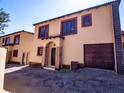 Townhouse For Rent In Amberfield, Centurion