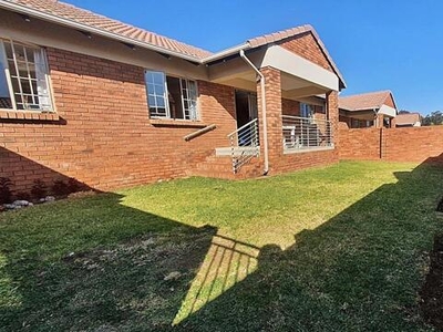 Townhouse For Rent In Mooikloof Ridge, Pretoria