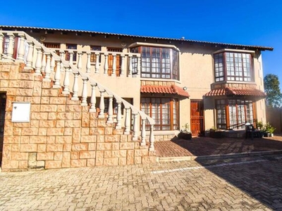 Townhouse For Sale In Eveleigh, Boksburg