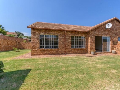 Townhouse For Sale In Kyalami Hills, Midrand