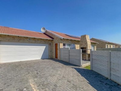 Townhouse For Sale In Lorraine, Port Elizabeth