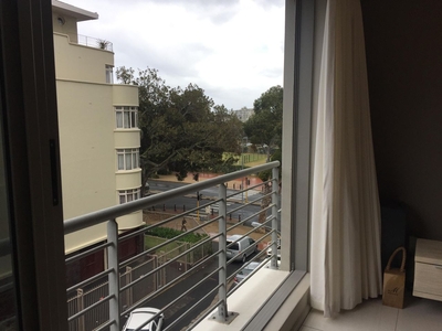 1 Bedroom Apartment To Let in Green Point
