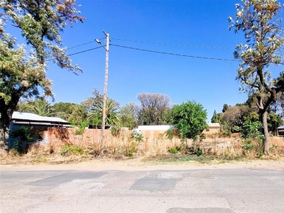 1333 m² Land available in Mafikeng