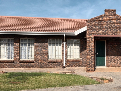 2 Bedroom House for sale in Three Rivers - Laventel 12, Phase Three, Three Rivers Retirement Village, Bashee Street,