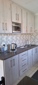 2 Bedroom House To Let in Louwville