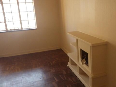Apartment For Rent In Rosettenville, Johannesburg