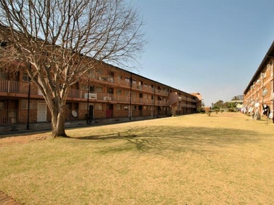 Apartment For Sale In Crown Gardens, Johannesburg