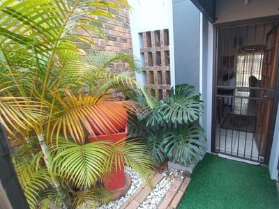 Apartment For Sale In Mayville, Pretoria