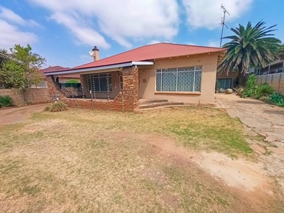 House For Rent In Selection Park, Springs