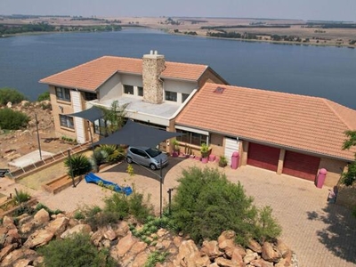 House For Sale In Aquavista Mountain Estate, Bronkhorstspruit